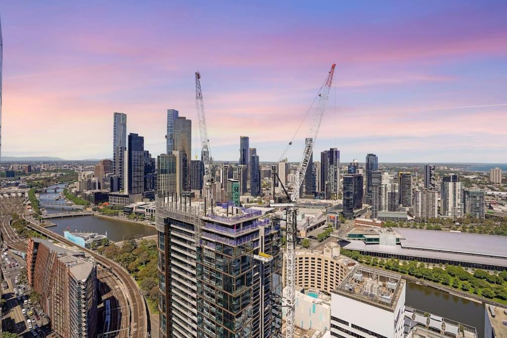 Appartamento New Waterfront Living With Sublime Views 2B1B Melbourne Esterno foto